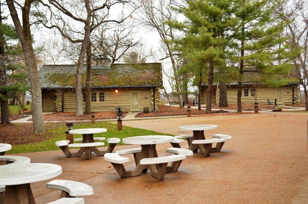 Starved Rock Lodge & Conference Center Utica ภายนอก รูปภาพ