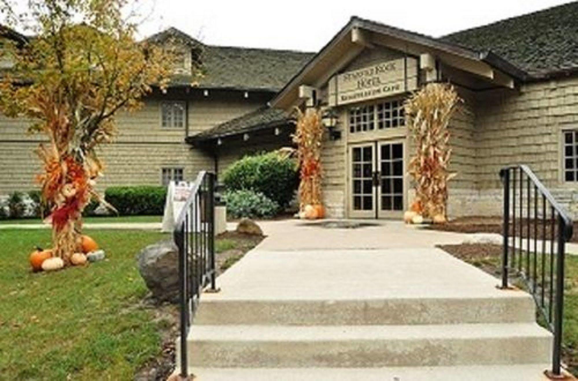 Starved Rock Lodge & Conference Center Utica ภายนอก รูปภาพ