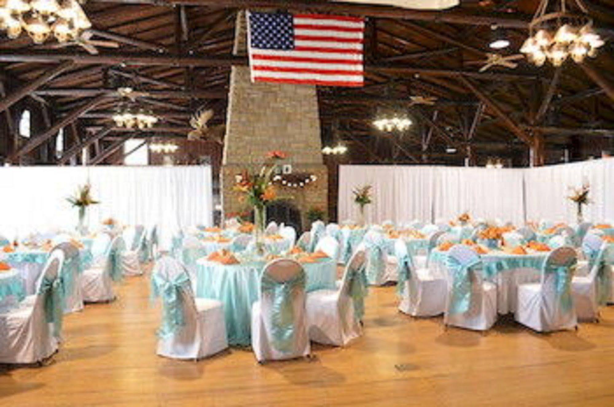 Starved Rock Lodge & Conference Center Utica ภายนอก รูปภาพ