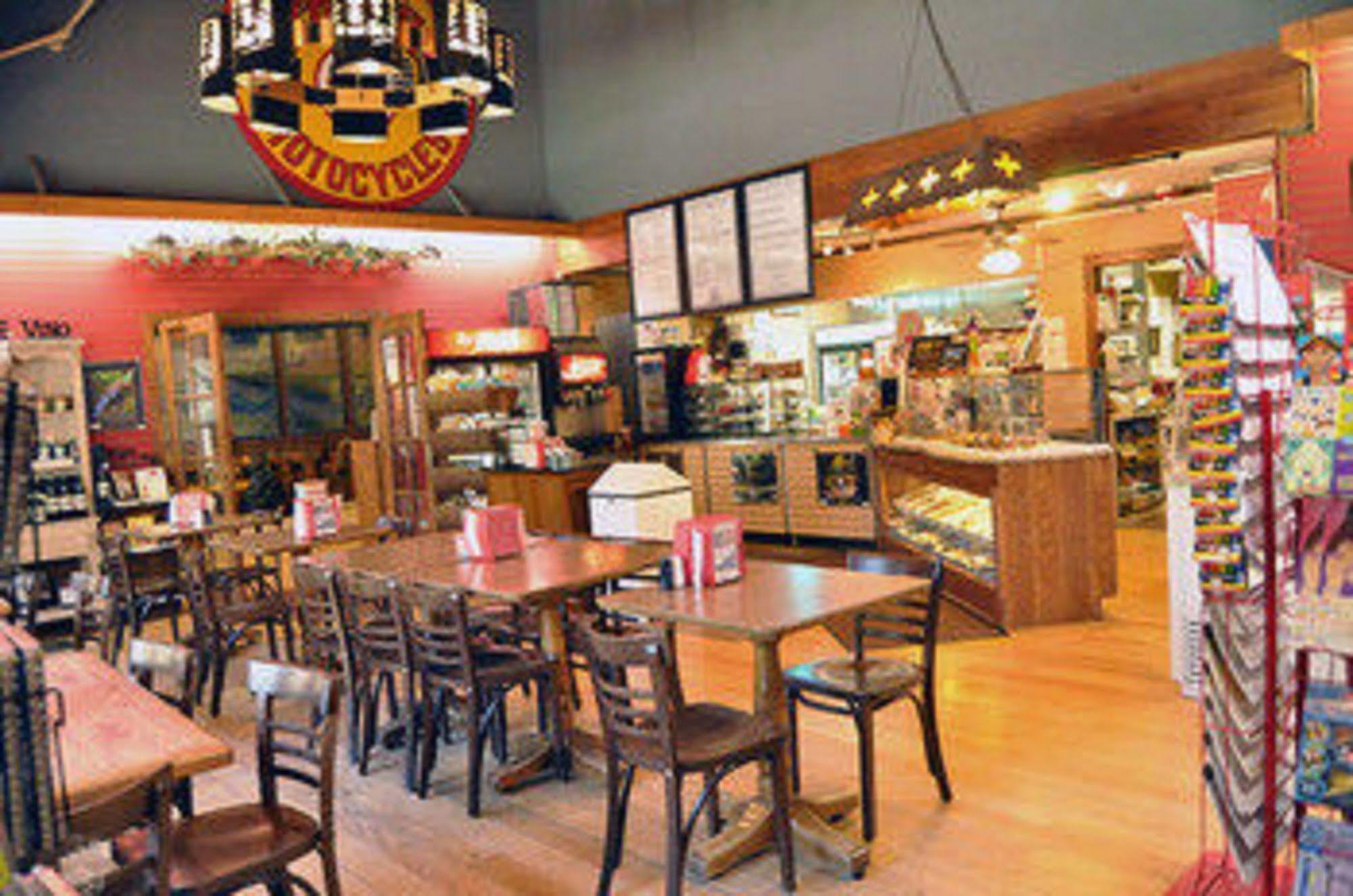 Starved Rock Lodge & Conference Center Utica ภายนอก รูปภาพ