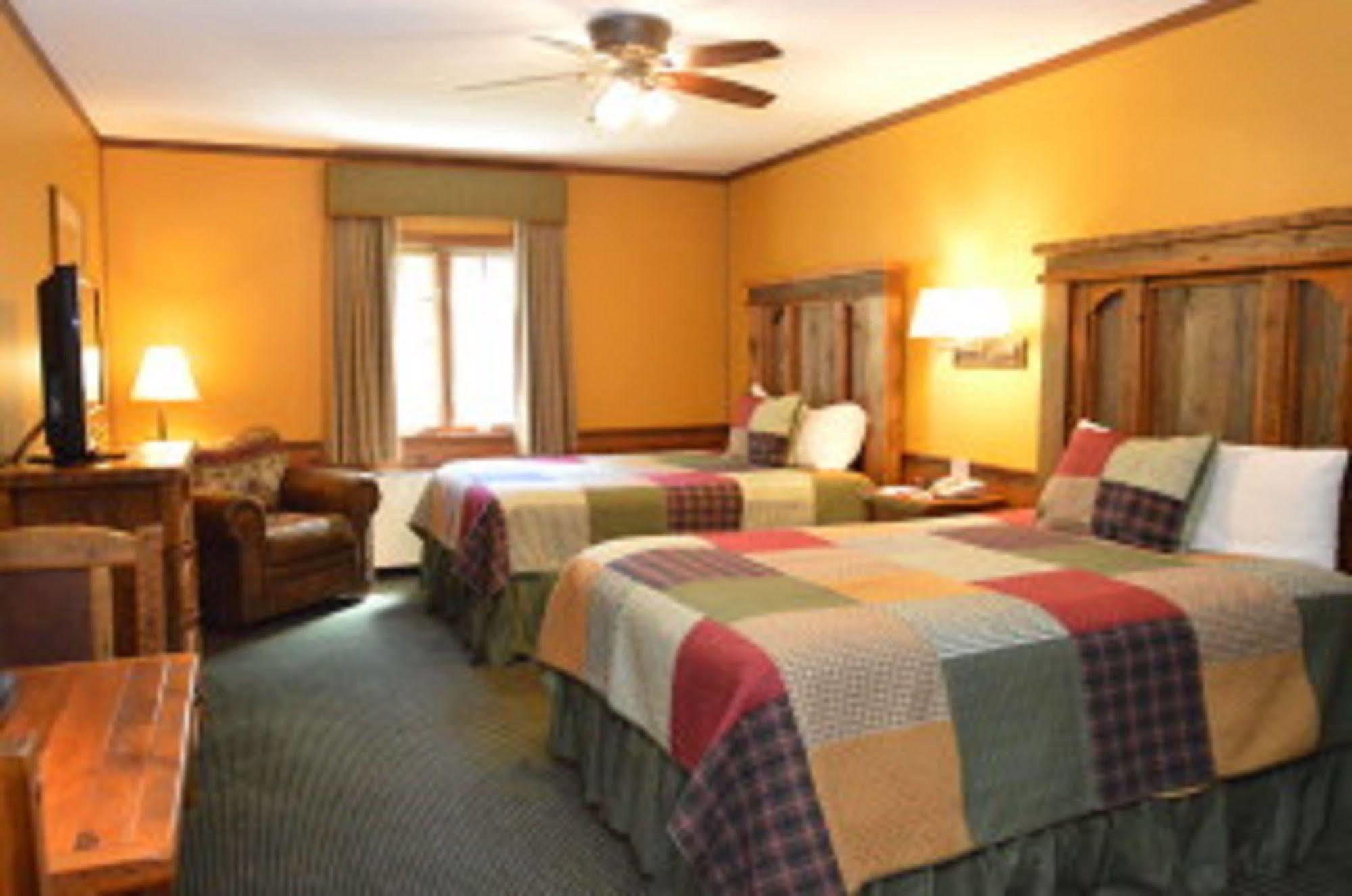 Starved Rock Lodge & Conference Center Utica ภายนอก รูปภาพ