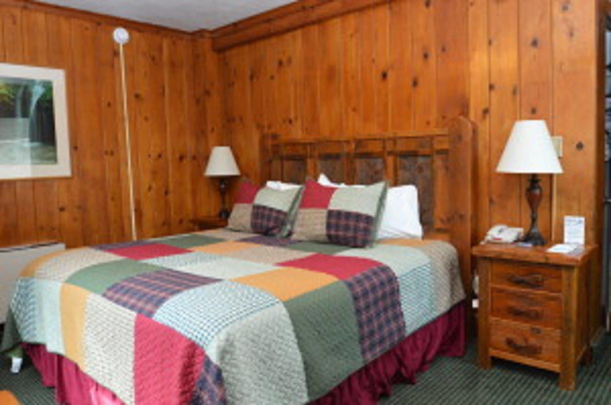 Starved Rock Lodge & Conference Center Utica ภายนอก รูปภาพ
