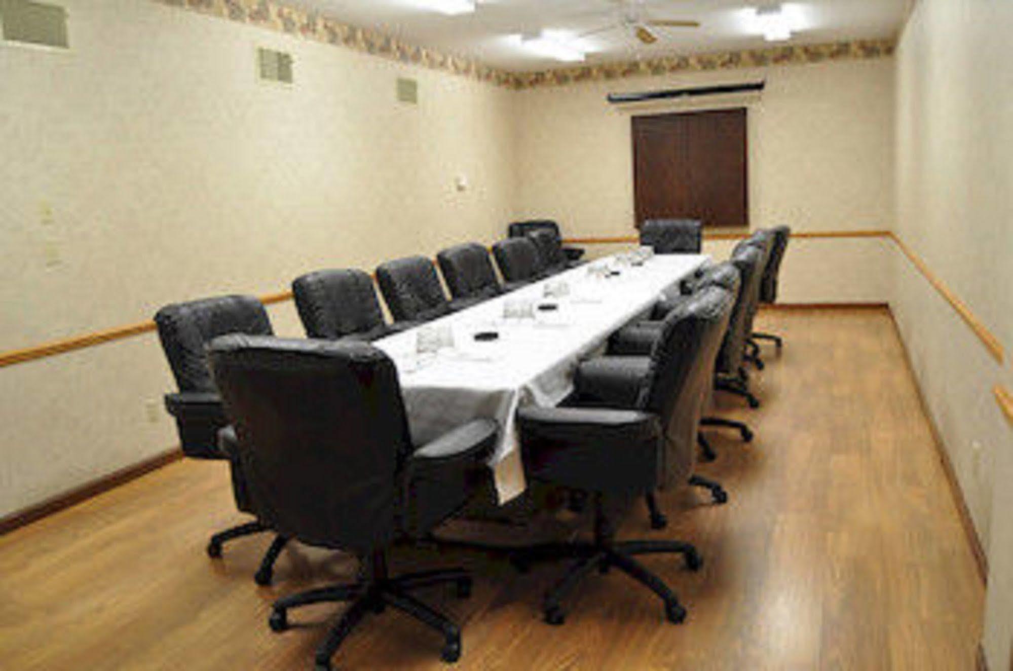 Starved Rock Lodge & Conference Center Utica ภายนอก รูปภาพ